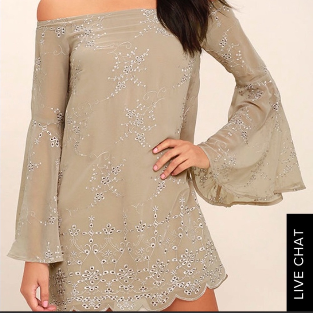 NWT Lulu’s Off the Shoulder Dress - Picture 2 of 4